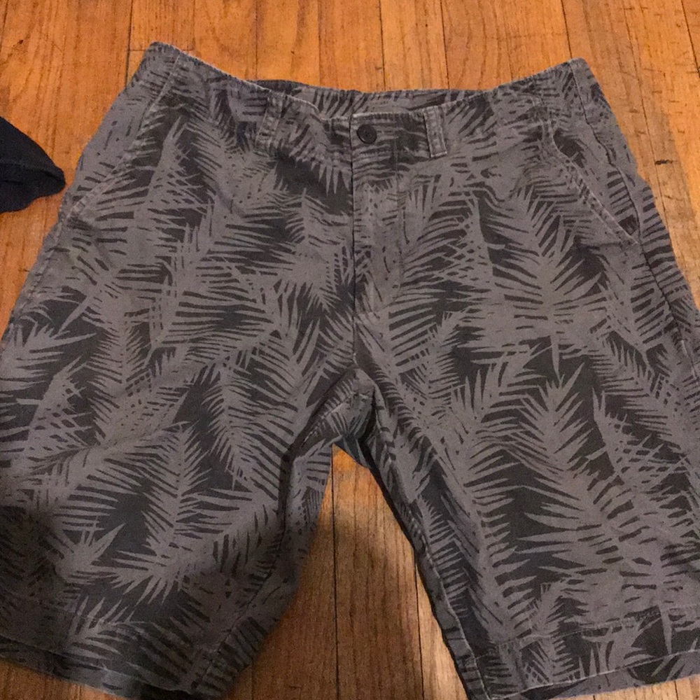 Tropical shorts